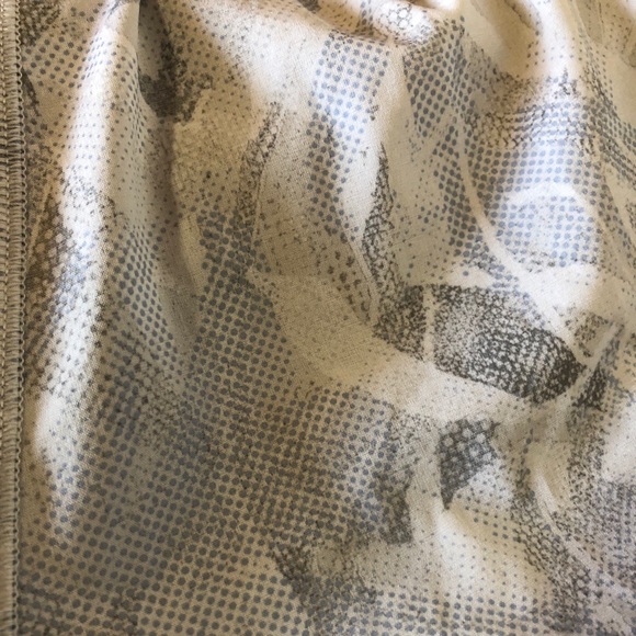 Lululemon Hottie Hot Shorts ll •Long• - Picture 11 of 11